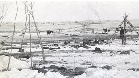 Il campo devastato dopo l’eccidio di Wounded Knee